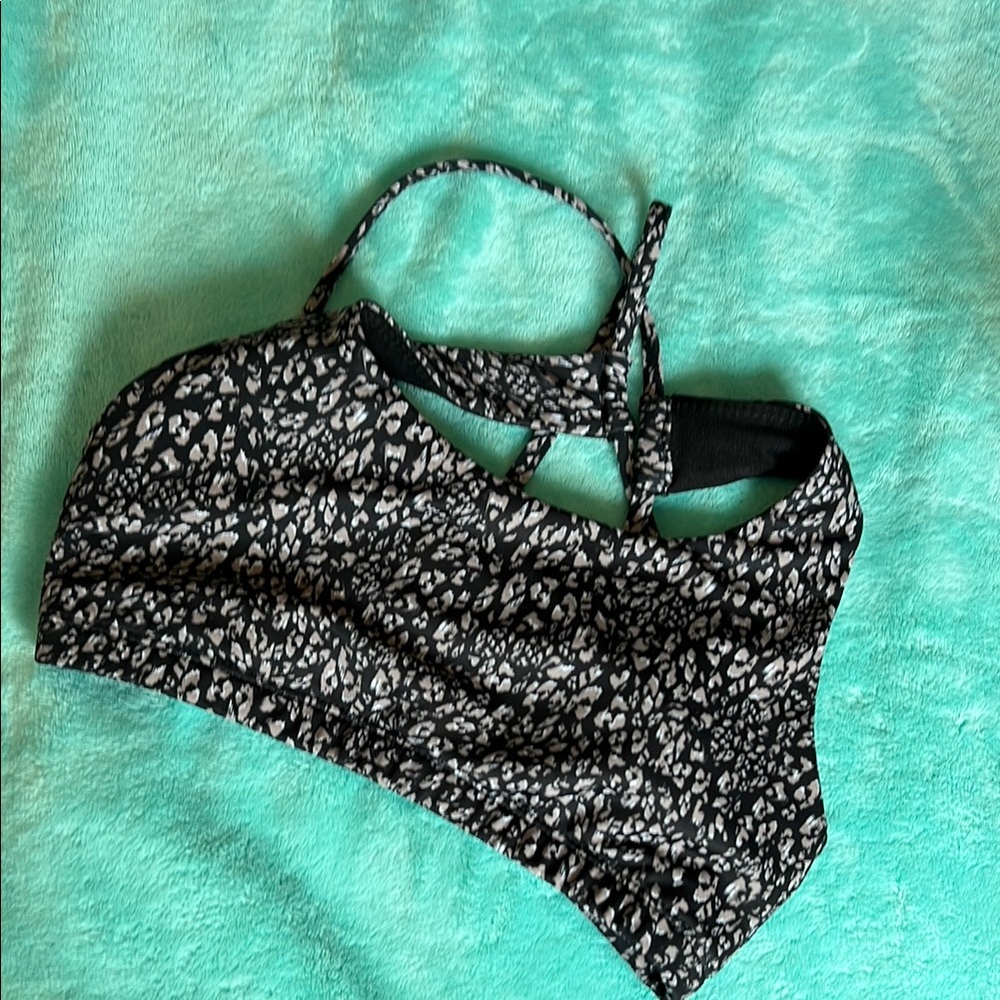 Onzie cross back Leopard Print Sports Bra